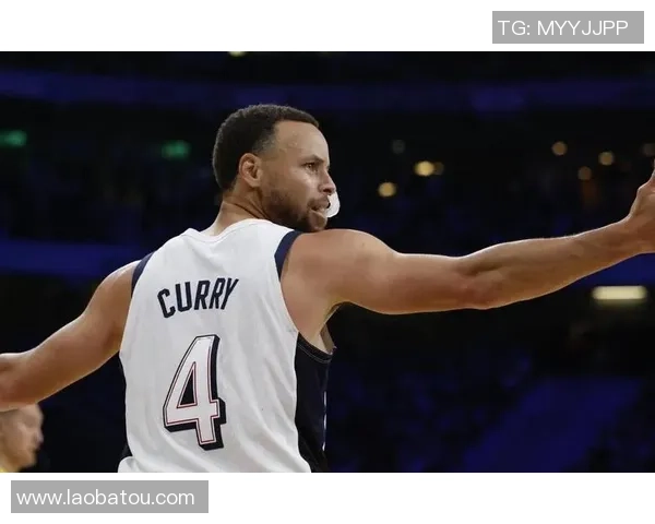 库里在足球场上的精彩瞬间与篮球技艺的完美融合探讨